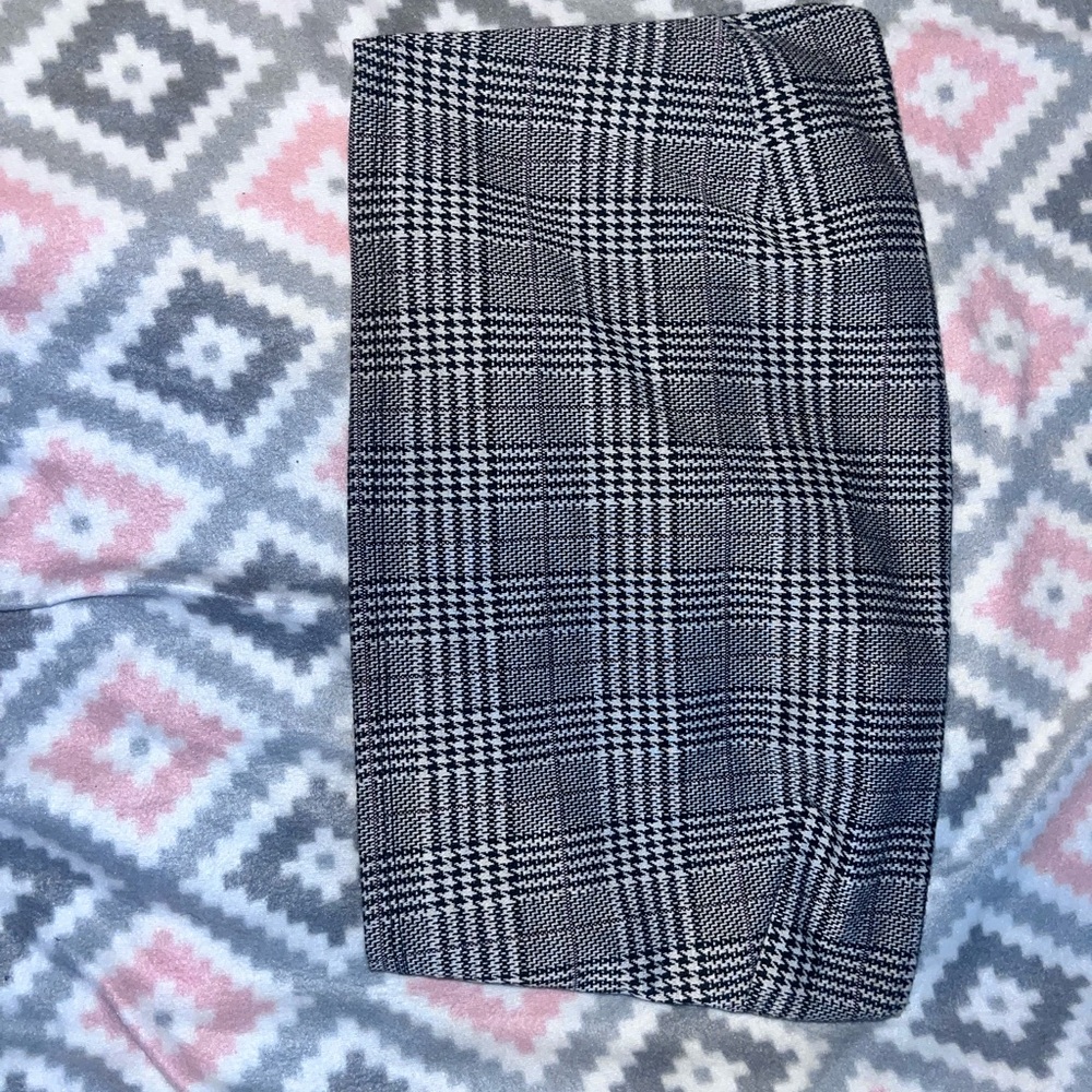 Bozzolo Black and White Pencil Crop Top for Work